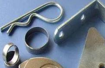 汽車(chē)零部件加工選擇五軸加工還是四軸加工？